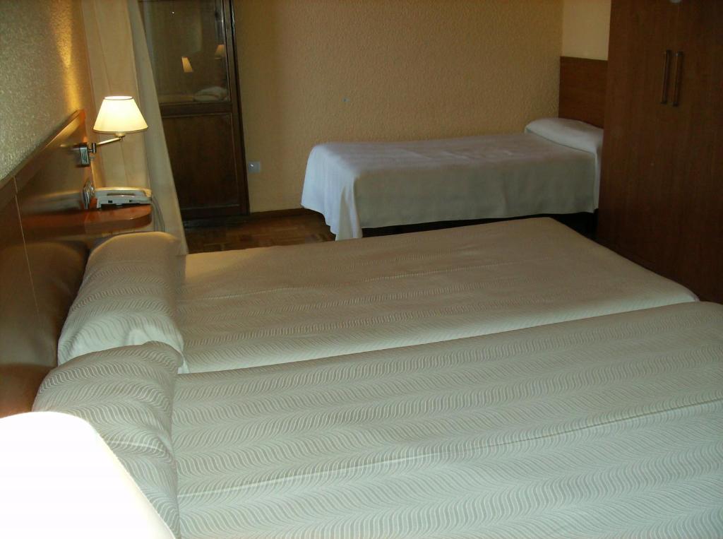 Hotel Yamaguchi Sanguesa Room photo
